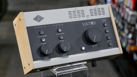 Universal Audio - Volt 476 USB Interface with Compressor 5